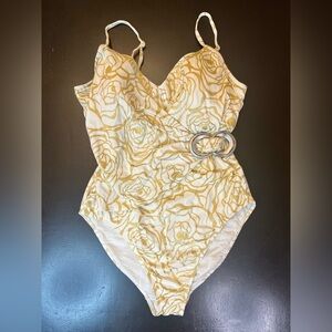 Spiegel White & Gold Floral Rose Underwire One Piece Swim Suit Sz 18 Vintage